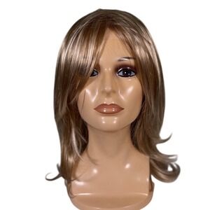 Henry Margu Savannah‎ Wig Synthetic 26H Blonde Medium length NWT